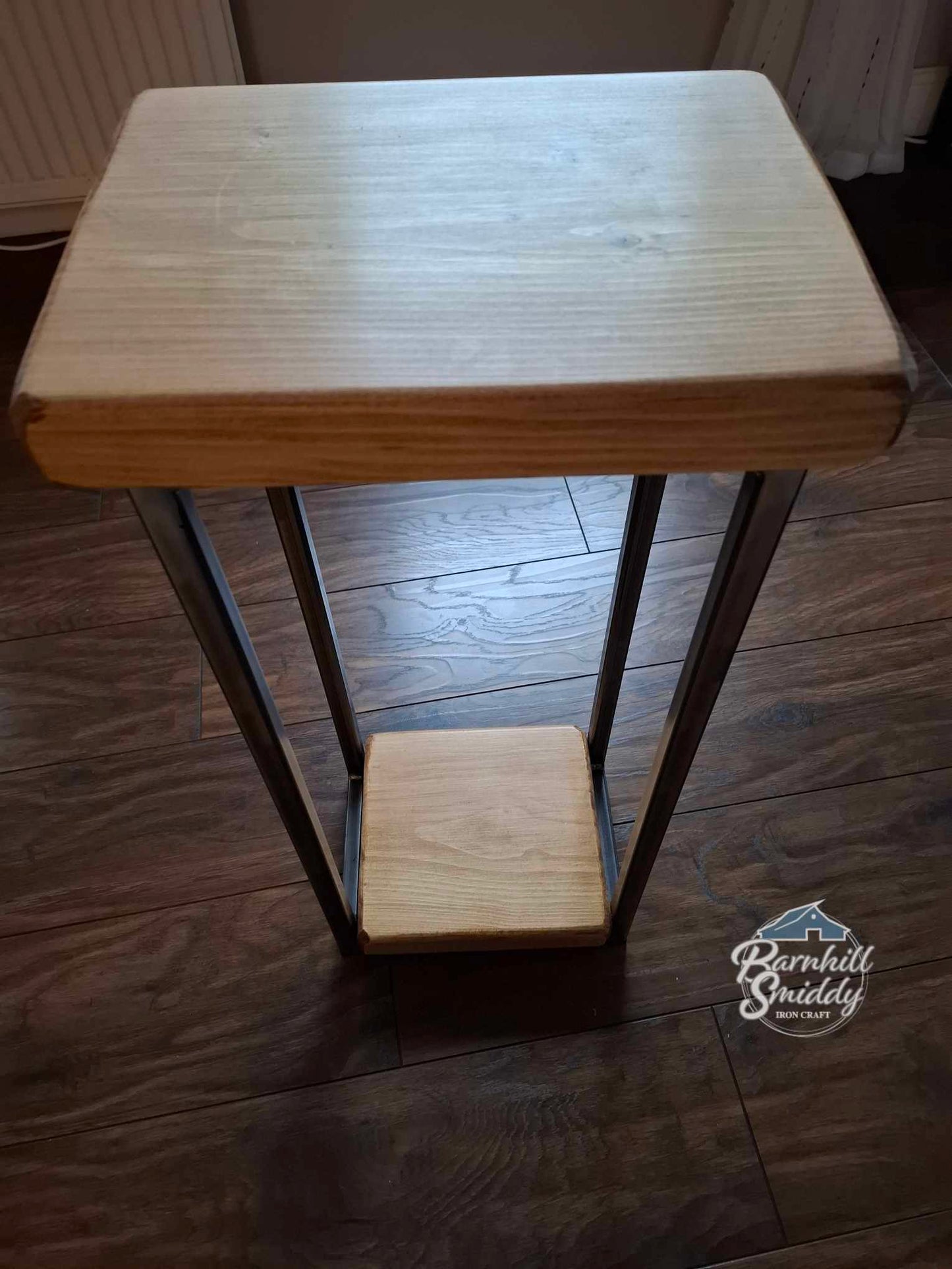 Dunbar Plant Stand/Small/Side table 30x22.5cm