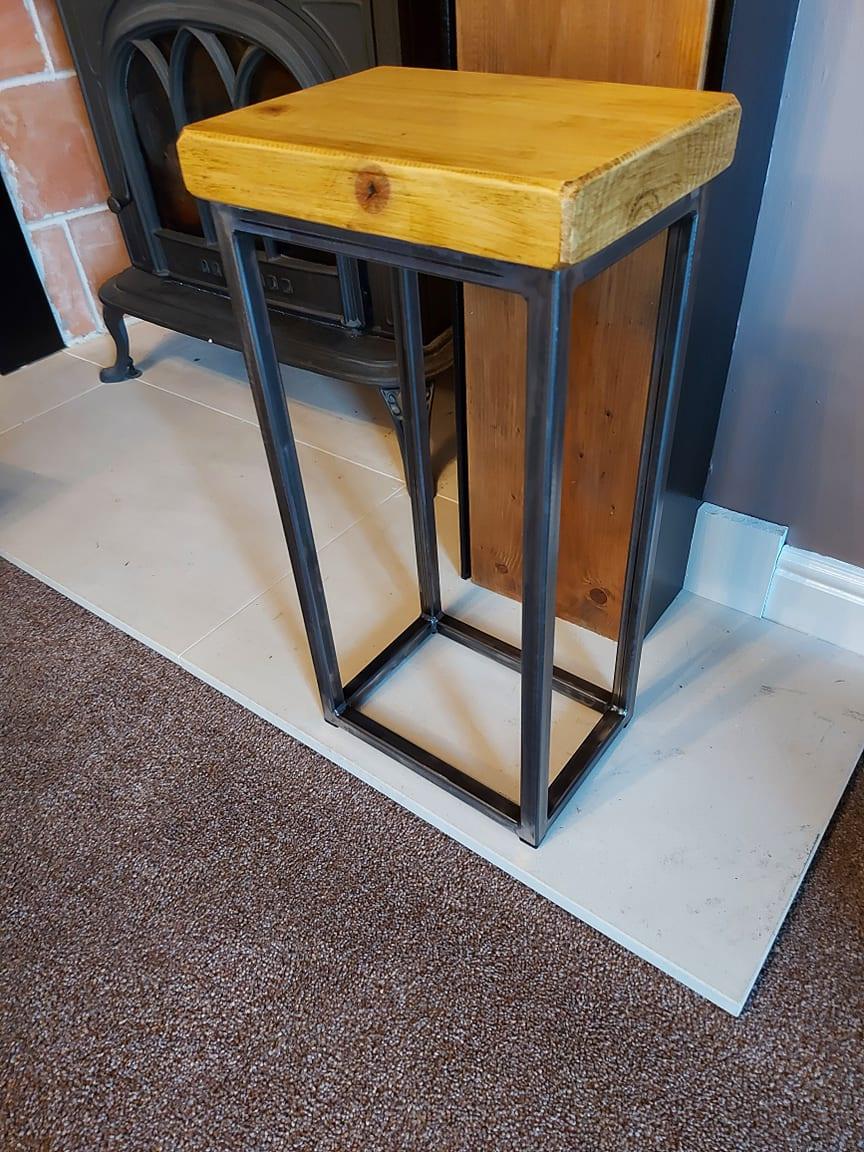 Bryce Log Holder