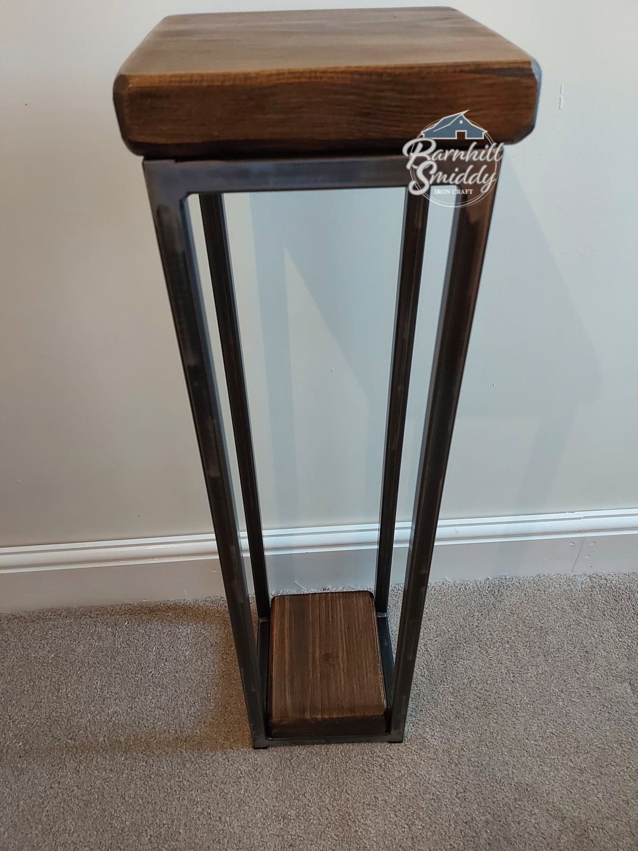 Small metal on sale stand table